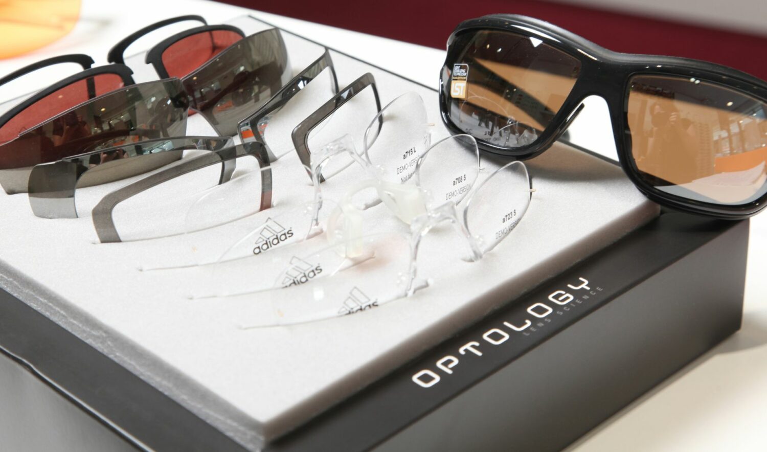 Sportbrillen in Köln. Schutz vor UV-Strahlung. Optik Müller